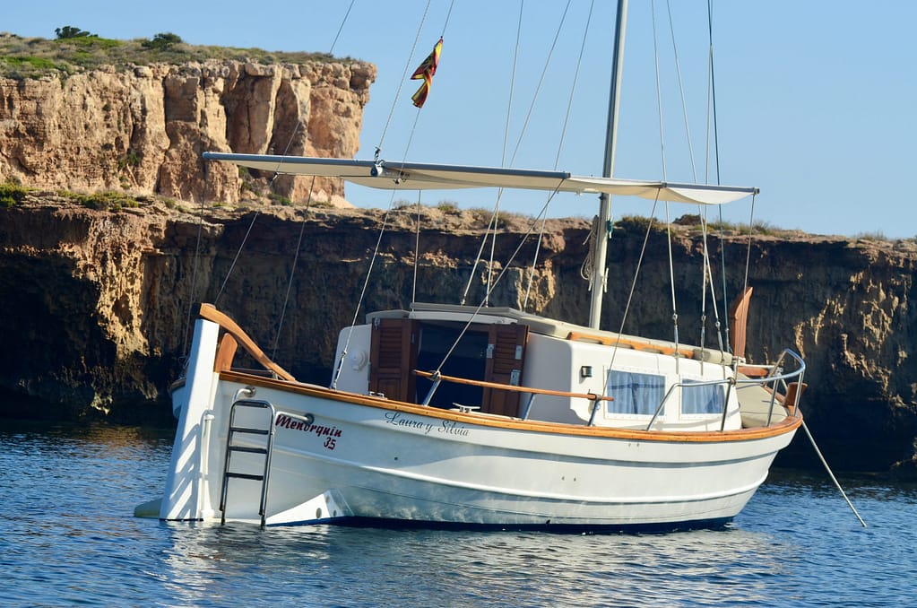 llaut para alquiler en ibiza